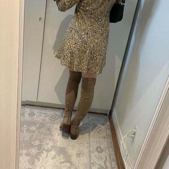 Beautiful suede boots - Picture 3 of 5